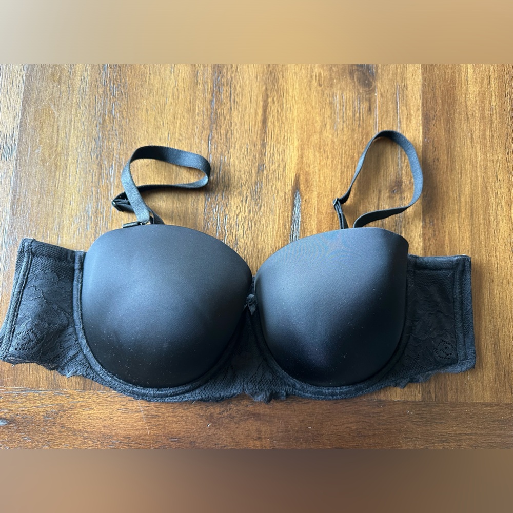 Torrid active Elegant Black Lace Women's Bra- size 44B